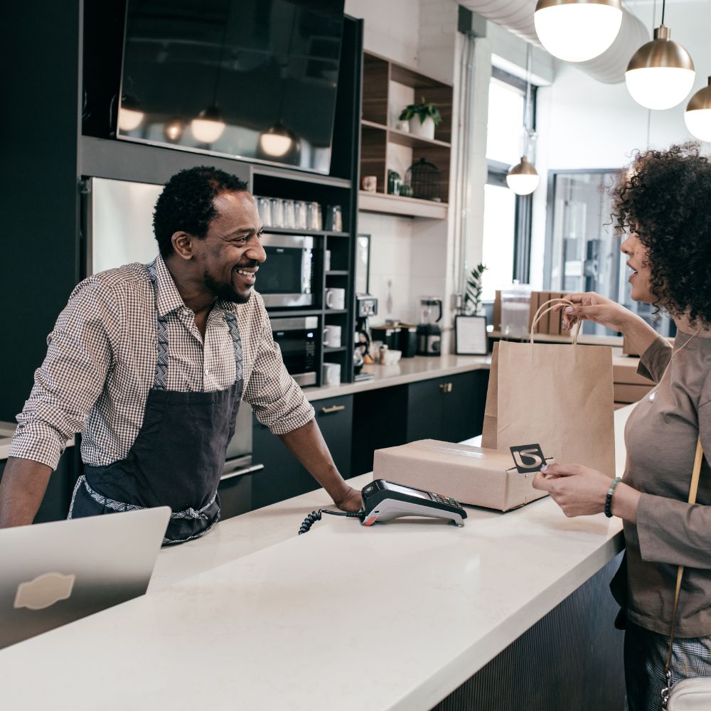Retail & E-Commerce Experience Insights